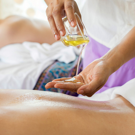 MASSAGE DẦU NÓNG HƯƠNG THƠM